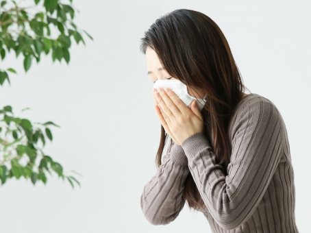 花粉症によるぎっくり腰（腰痛）に注意